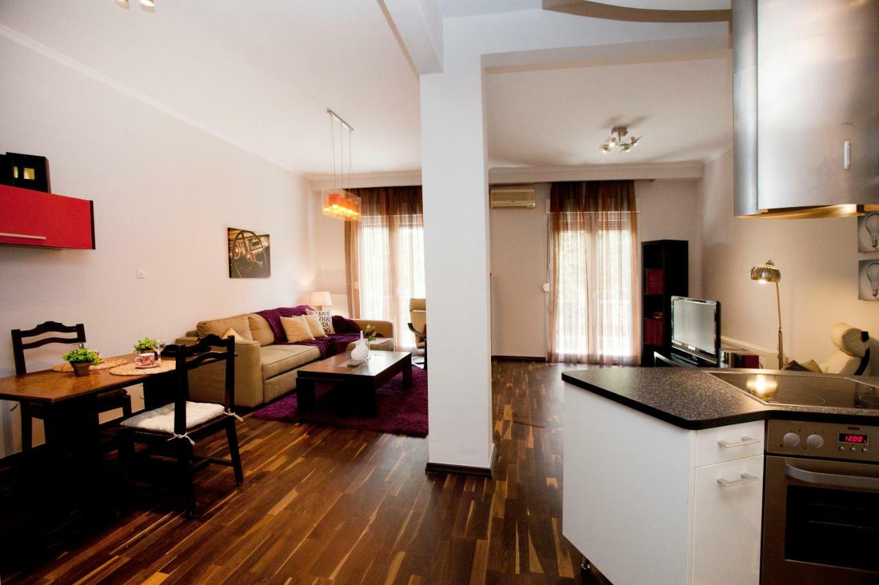 Downtown Apartment เทสซาโลนิกิ ภายนอก รูปภาพ