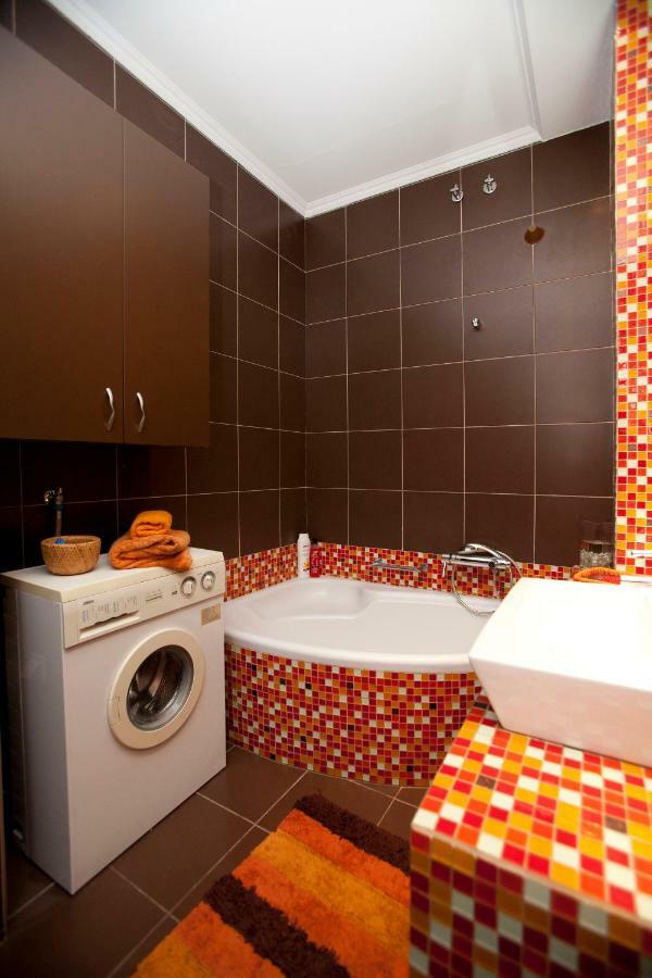 Downtown Apartment เทสซาโลนิกิ ภายนอก รูปภาพ